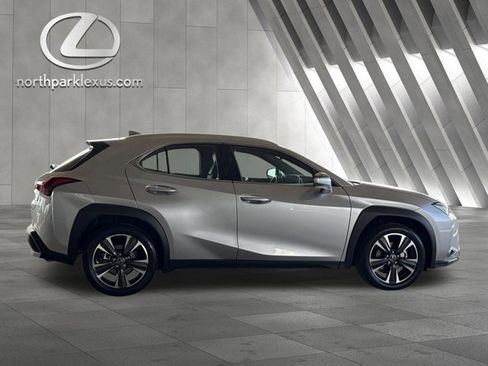 Certified 2026 Lexus UX 300h FWD w/ Accessory Package (Z2) image 4