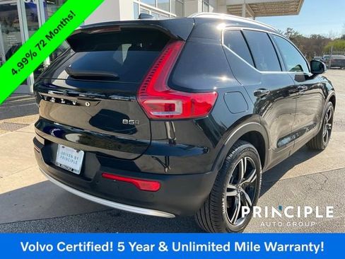 Certified 2025 Volvo XC40 B5 Core image 11