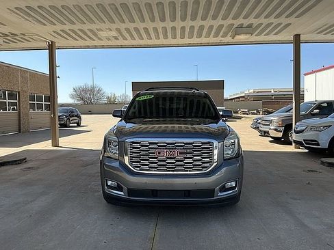 Used 2018 GMC Yukon XL Denali w/ Open Road Package image 2
