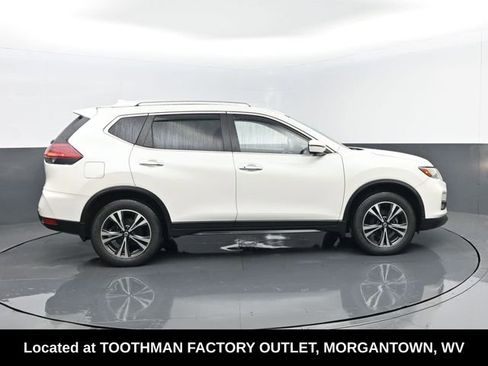 Used 2020 Nissan Rogue SV w/ Premium Package image 4