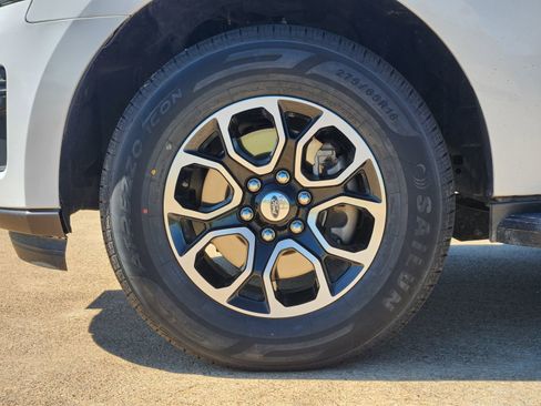 Used 2024 Ford Expedition Max XLT image 14