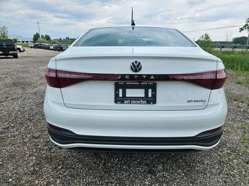Used 2025 Volkswagen Jetta Sport FWD image 6