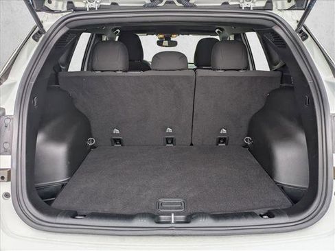 Used 2025 Jeep Compass Sport image 18