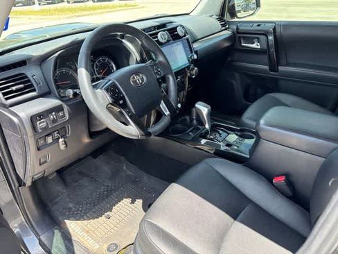 Used 2020 Toyota 4Runner TRD Off-Road Premium w/ Moonroof Package AWD/4WD image 9
