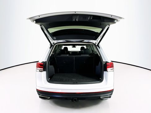 Used 2024 Volkswagen Atlas SE image 30