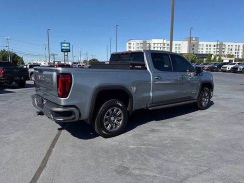 Used 2024 GMC Sierra 1500 AT4 w/ Technology Package AWD/4WD image 3