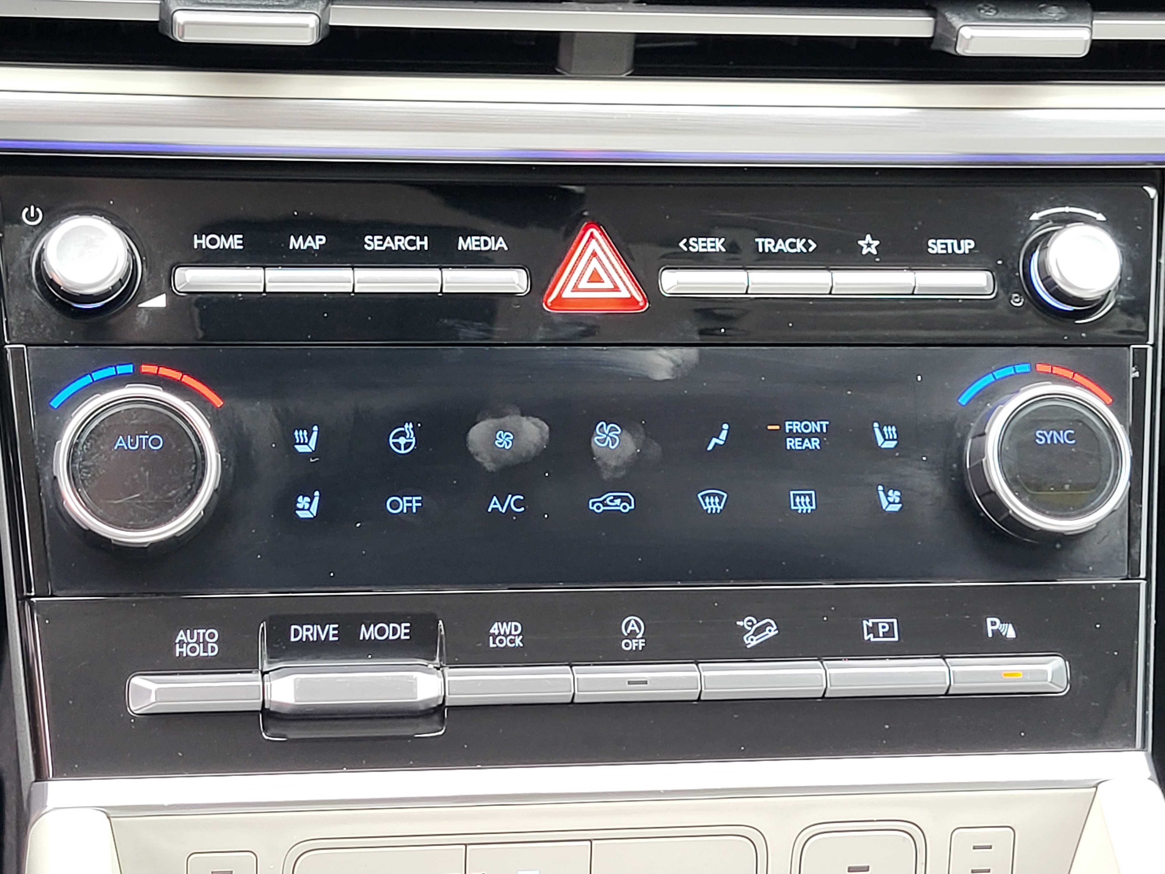 Used 2024 Hyundai Santa Fe Calligraphy AWD/4WD image 17