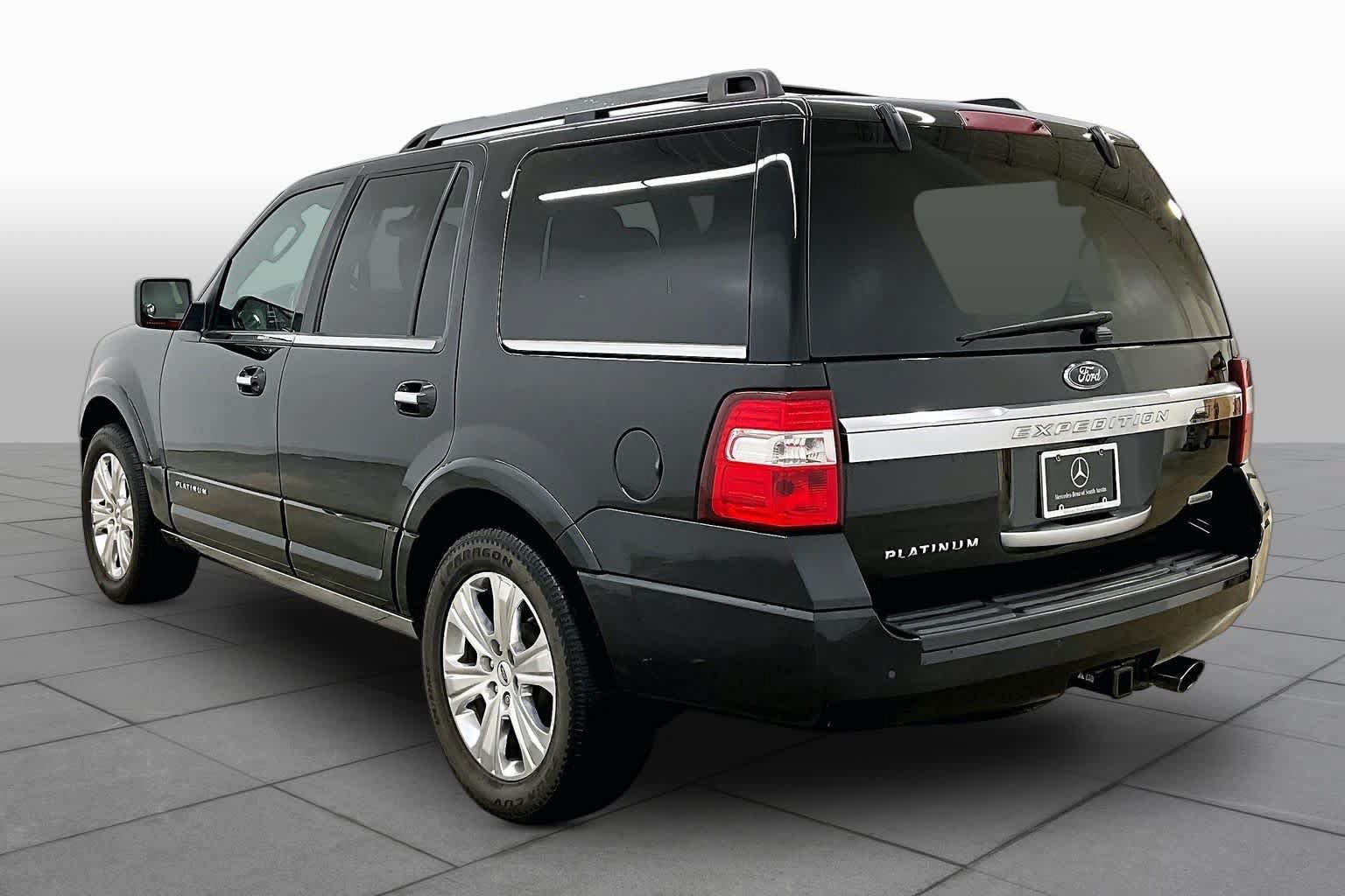 Used 2015 Ford Expedition Platinum AWD/4WD image 11
