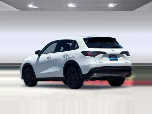 Used 2023 Honda HR-V Sport image 3