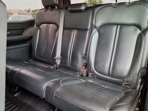Used 2022 Jeep Wagoneer Series I RWD image 17