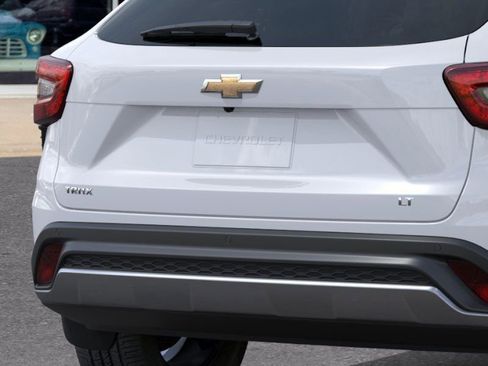 New 2026 Chevrolet Trax LT image 14