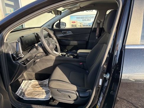 Certified 2023 Kia Sportage LX image 8