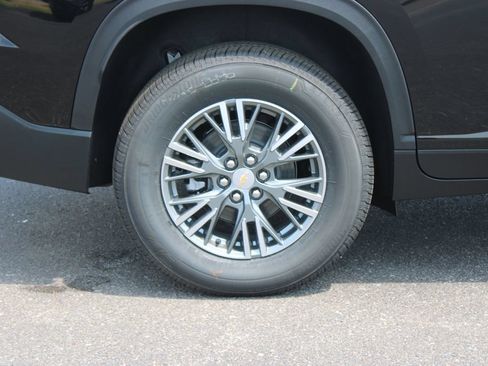 New 2027 Chevrolet Traverse LT w/ Driver Confidence Package FWD image 13