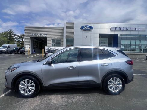 Used 2023 Ford Escape Active w/ Tech Pack #2 FWD image 5