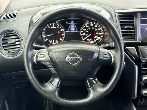 Used 2020 Nissan Pathfinder S image 20