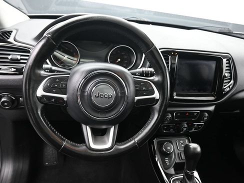 Used 2019 Jeep Compass Latitude AWD/4WD image 14