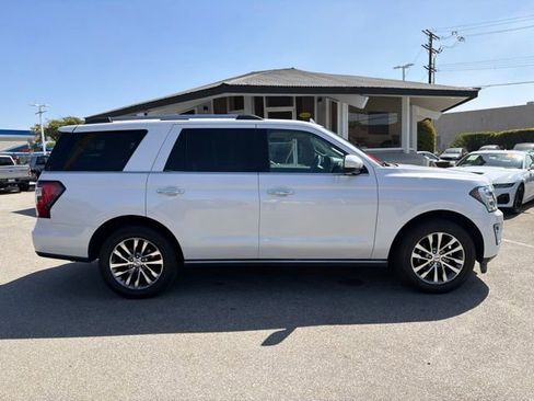 Used 2018 Ford Expedition Limited w/ Equipment Group 301A RWD image 8