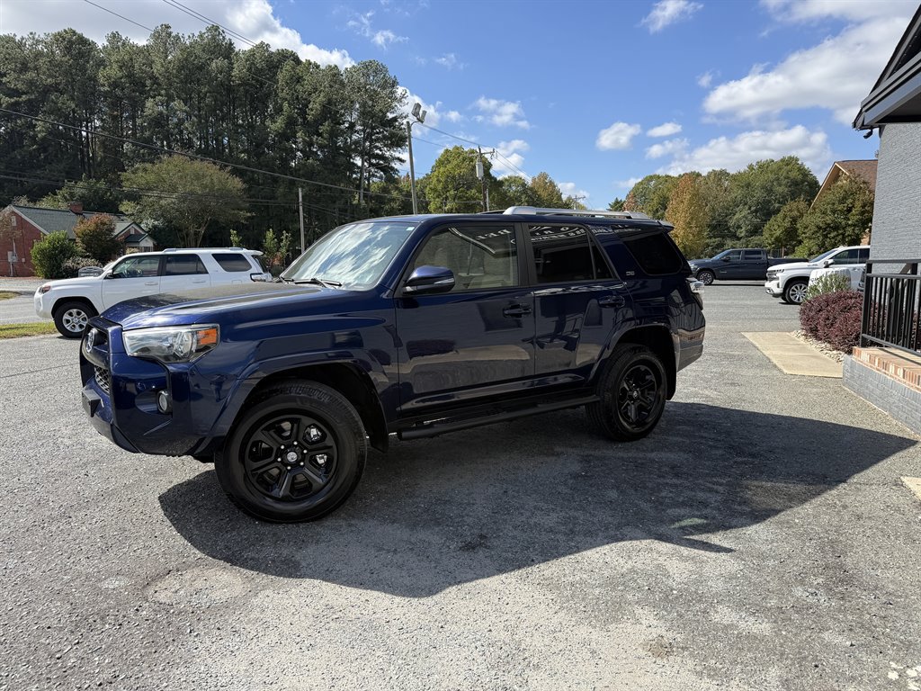 Used 2018 Toyota 4Runner SR5 Premium AWD/4WD image 1