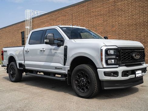 New 2026 Ford F250 Lariat w/ Black Appearance Package AWD/4WD image 7