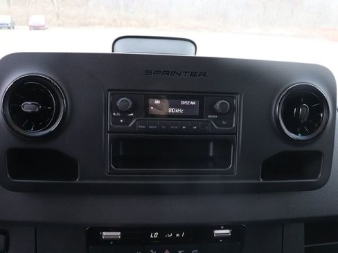 Used 2025 Mercedes-Benz Sprinter 2500 image 12