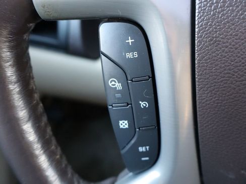 Used 2011 GMC Yukon Denali image 33