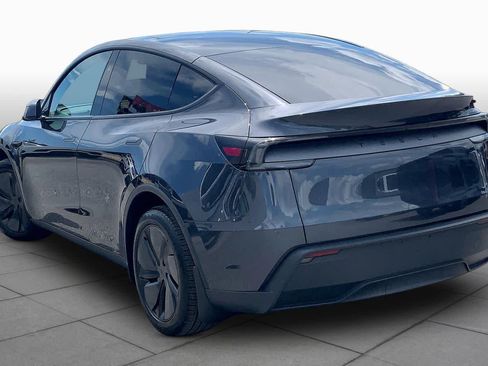 Used 2026 Tesla Model Y 2WD image 10
