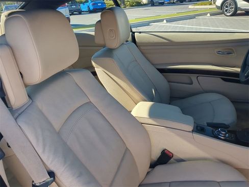 Used 2011 BMW 328i Convertible image 15