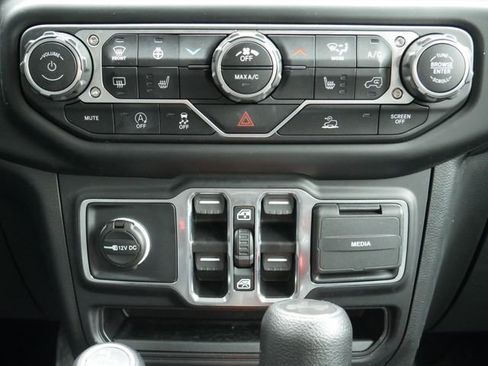 Used 2022 Jeep Wrangler Unlimited Sport AWD/4WD image 21