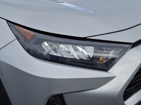 Certified 2022 Toyota RAV4 LE image 10