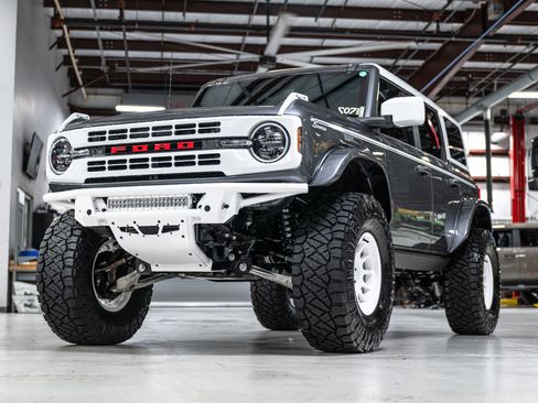 New 2025 Ford Bronco Heritage Edition image 8