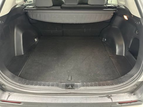 Used 2020 Toyota RAV4 XLE w/ Convenience Package FWD image 14