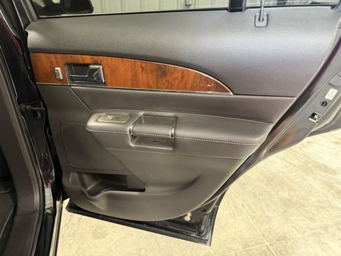 Used 2014 Lincoln MKX AWD w/ Equipment Group 102A image 9