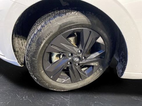 Used 2021 Hyundai Elantra SEL w/ Convenience Package image 37