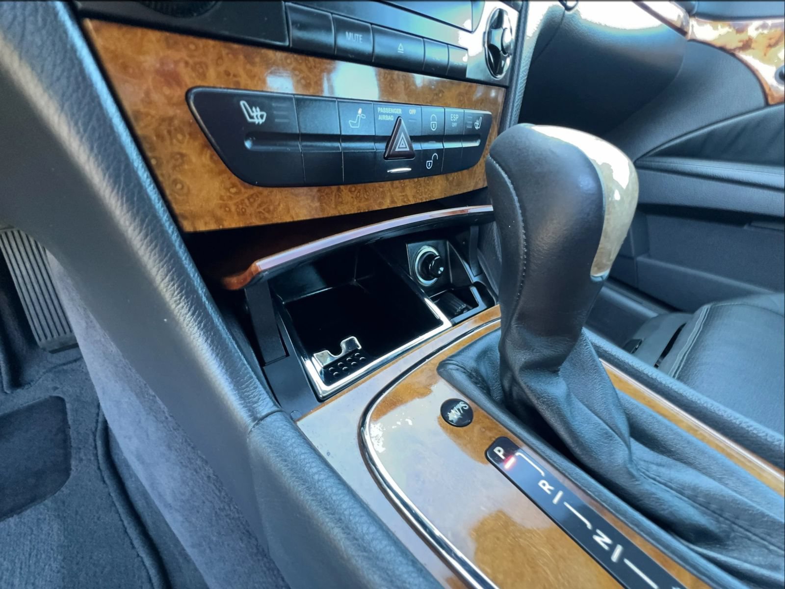 Used 2003 Mercedes-Benz E 320 Sedan image 29
