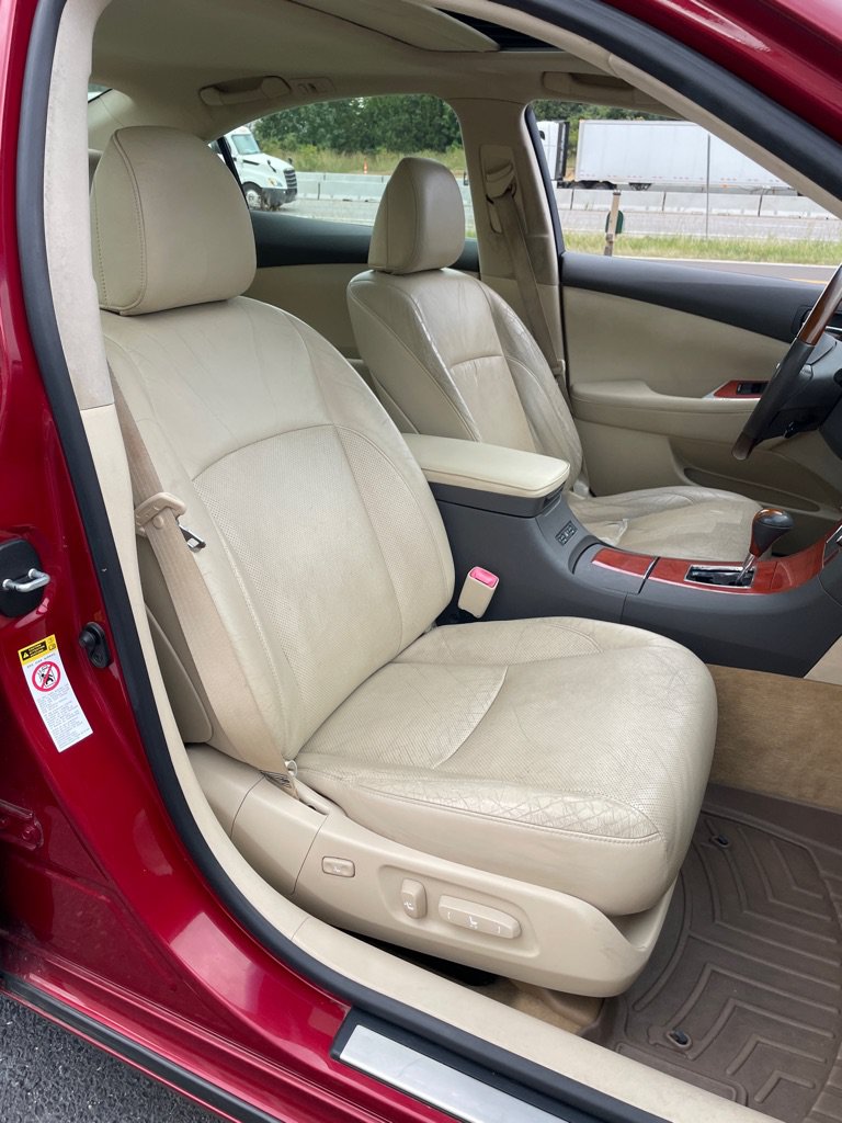 Used 2010 Lexus ES 350 w/ Preferred Accessory Package FWD image 24
