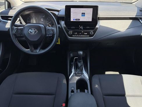 Used 2023 Toyota Corolla LE FWD image 2