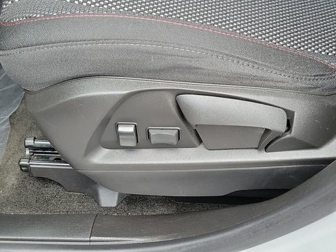 Used 2017 Chevrolet Equinox LS image 18