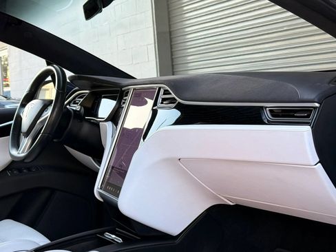 Used 2016 Tesla Model X 75D AWD/4WD image 12