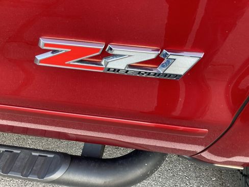 Used 2019 Chevrolet Silverado 1500 LT w/ All Star Edition AWD/4WD image 9