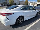 Used 2018 Toyota Camry SE image 3