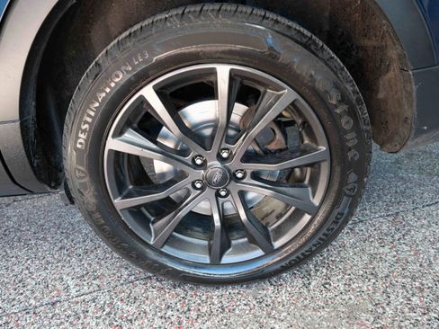 Used 2017 Ford Explorer XLT w/ Equipment Group 202A image 30