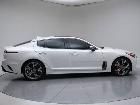 Used 2020 Kia Stinger GT1 RWD image 8