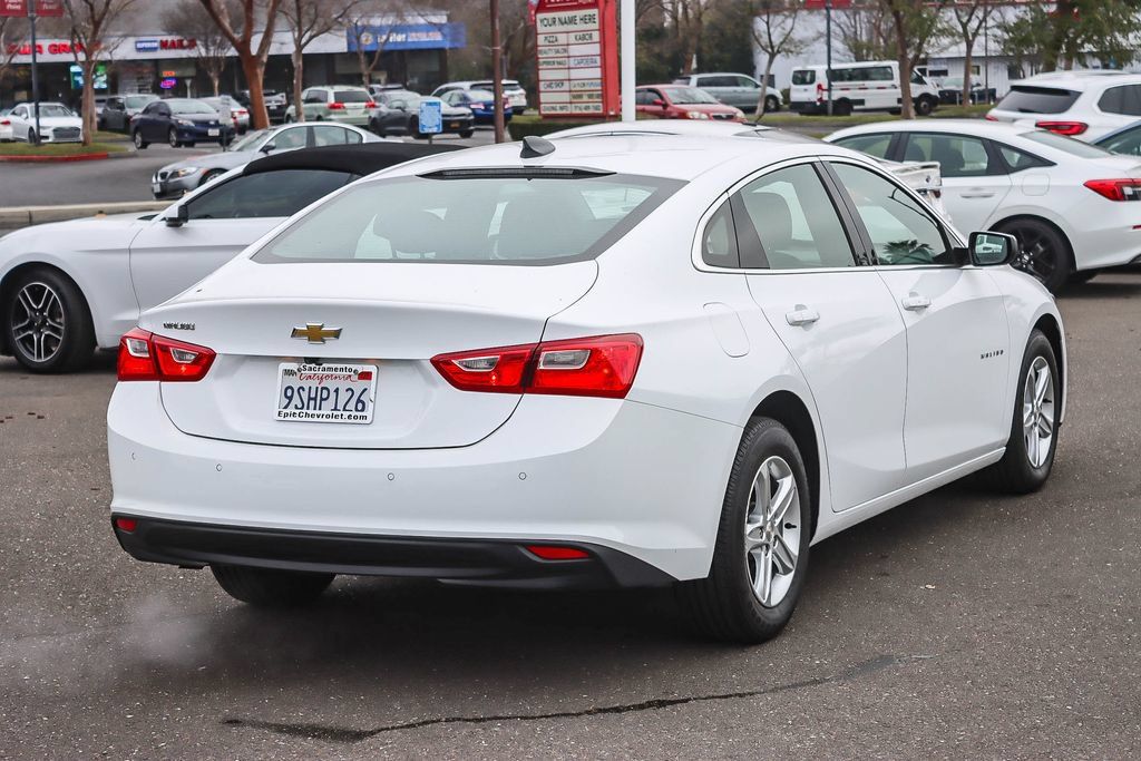 Used 2025 Chevrolet Malibu LS FWD image 4