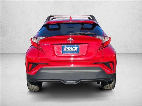 Used 2021 Toyota C-HR XLE image 7