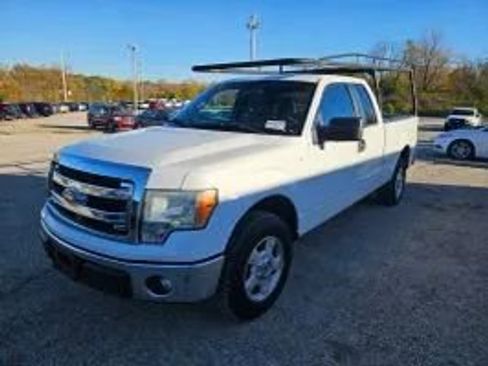 Used 2014 Ford F150 XLT w/ Trailer Tow Package image 5