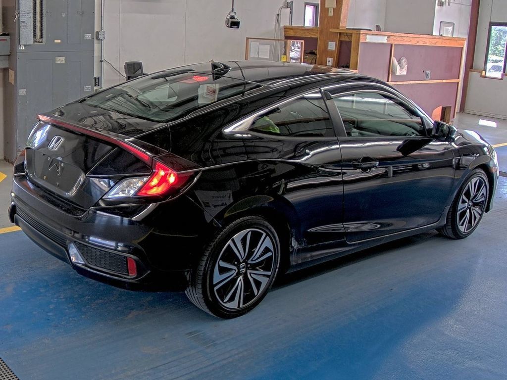 Used 2017 Honda Civic EX-T image 3