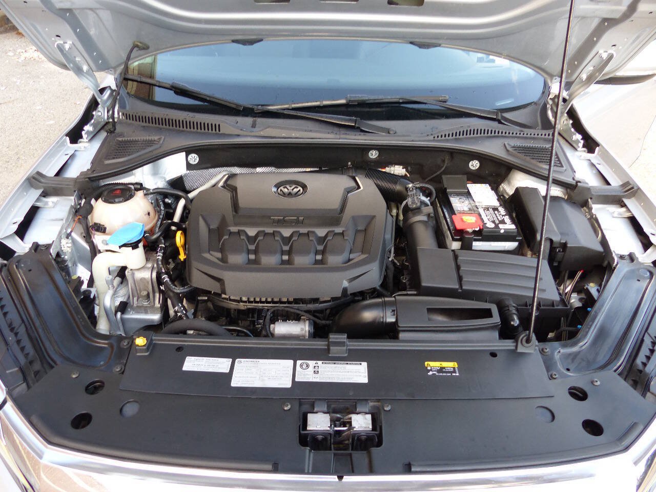 Used 2020 Volkswagen Passat 2.0T R-Line FWD image 17