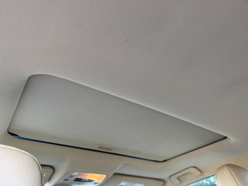 Used 2017 Toyota Highlander Limited FWD image 19