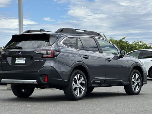 Used 2022 Subaru Outback Limited AWD/4WD image 4