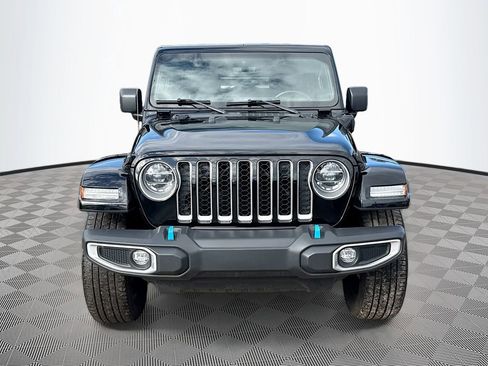 Used 2022 Jeep Wrangler Unlimited Sahara w/ Cold Weather Group AWD/4WD image 2